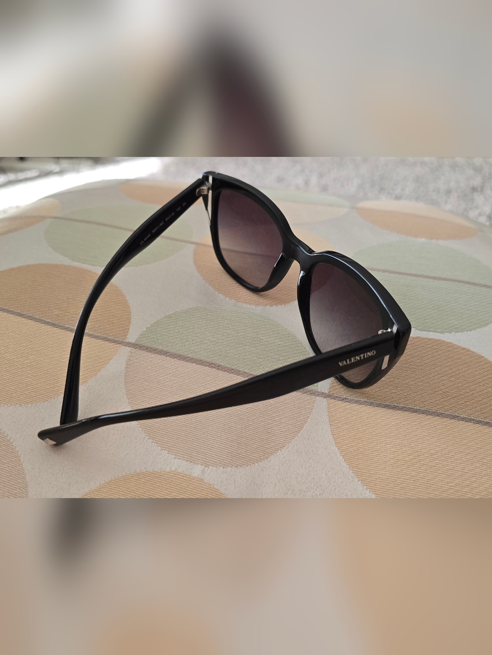 🕶Valentino Black Frame Sunglasses with Purple Gradient Lenses